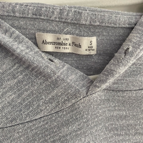 Abercrombie & Fitch grey sweatshirt size S - Picture 3 of 3